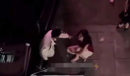 女子出轨男子爆料视频,女子背叛丈夫，视频揭露不忠瞬间